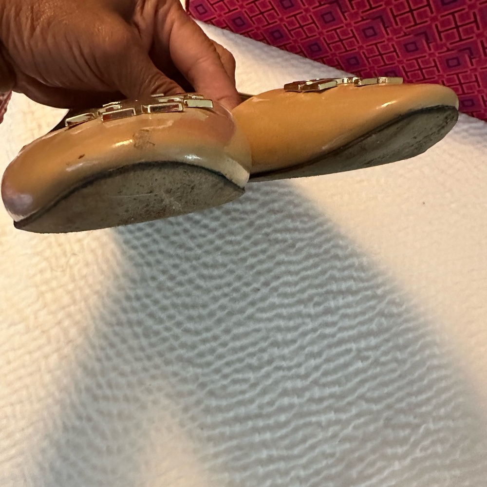 Tory Burch tan patented leather flats Size 7 - Picture 3 of 4